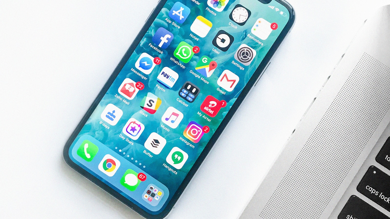 Apple Intelligence and On-Device AI: Privacy Marketing or a Real Product Shift?